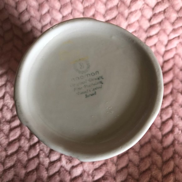 Naaman  White Bisque Porcelain Vase Vintage - Picture 5 of 6